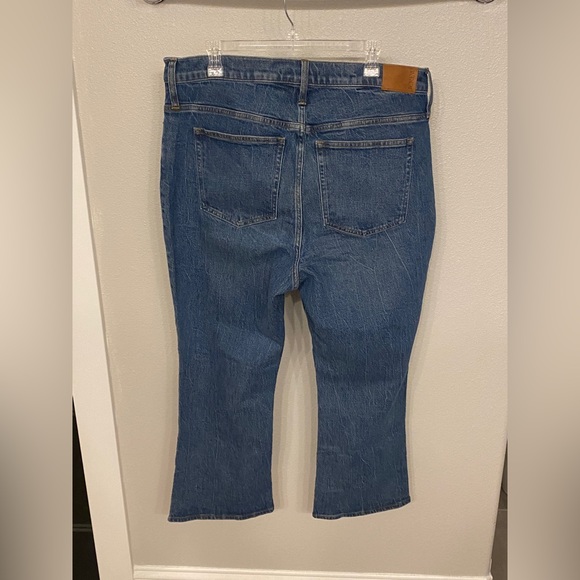 NWT J.Crew 10” Demi-Boot Crop Jean in Marion Wash Sz 34. MSRP $138. - Picture 6 of 10